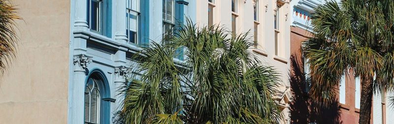 Historic Charleston houses with rear-lot outbuildings